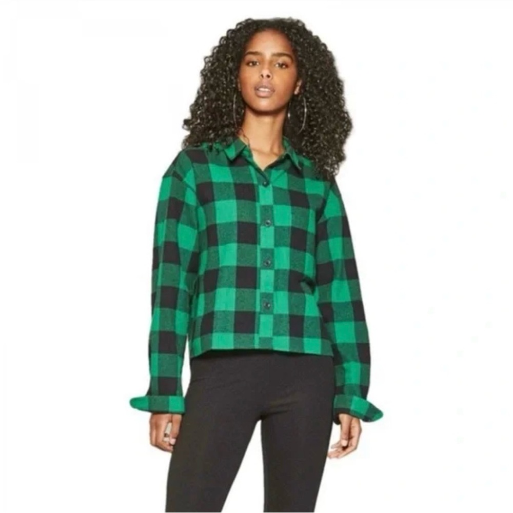 wild fable Green & Black Buffalo Plaid Cropped Button-Up Flannel